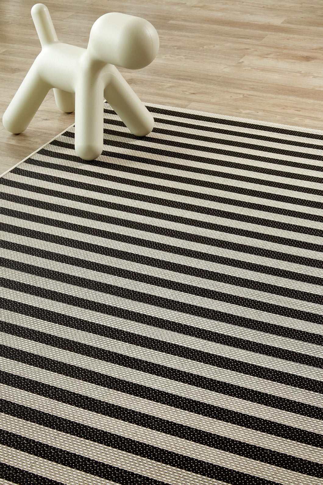 Jailbird Black Rug (new stock)