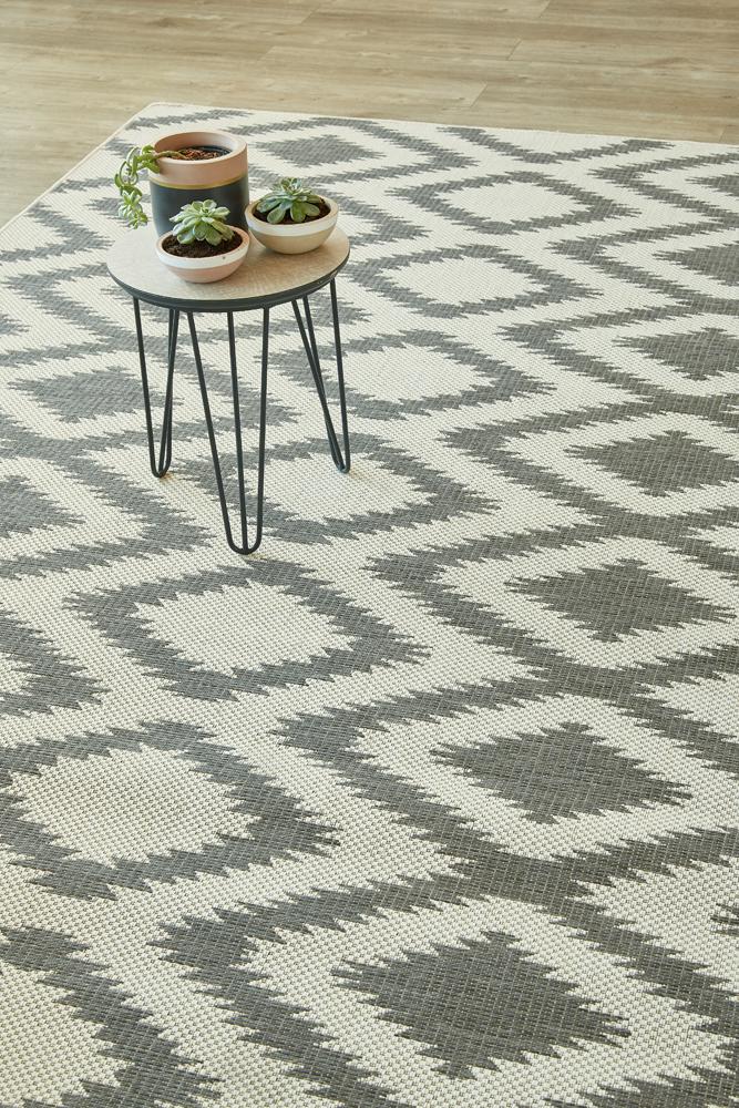 Diamond Grey Rug (new stock)