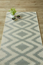 Diamond Silvermint Runner (new stock)