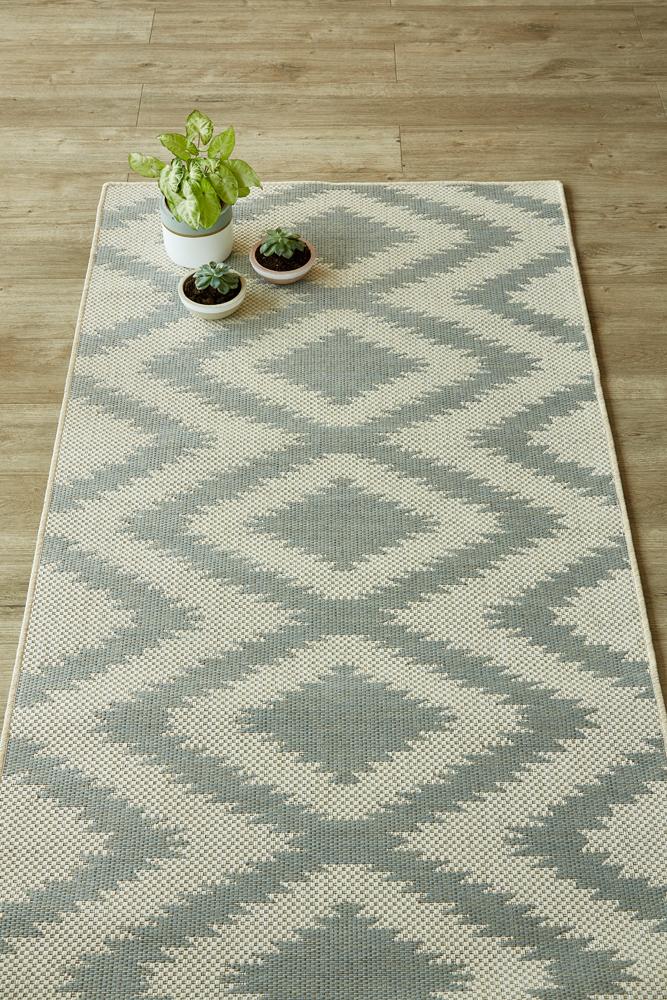 Diamond Silvermint Runner (new stock)