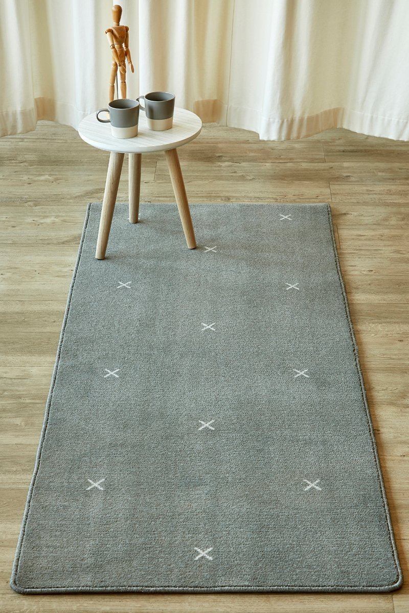 Small Cross Dark Grey Runner
