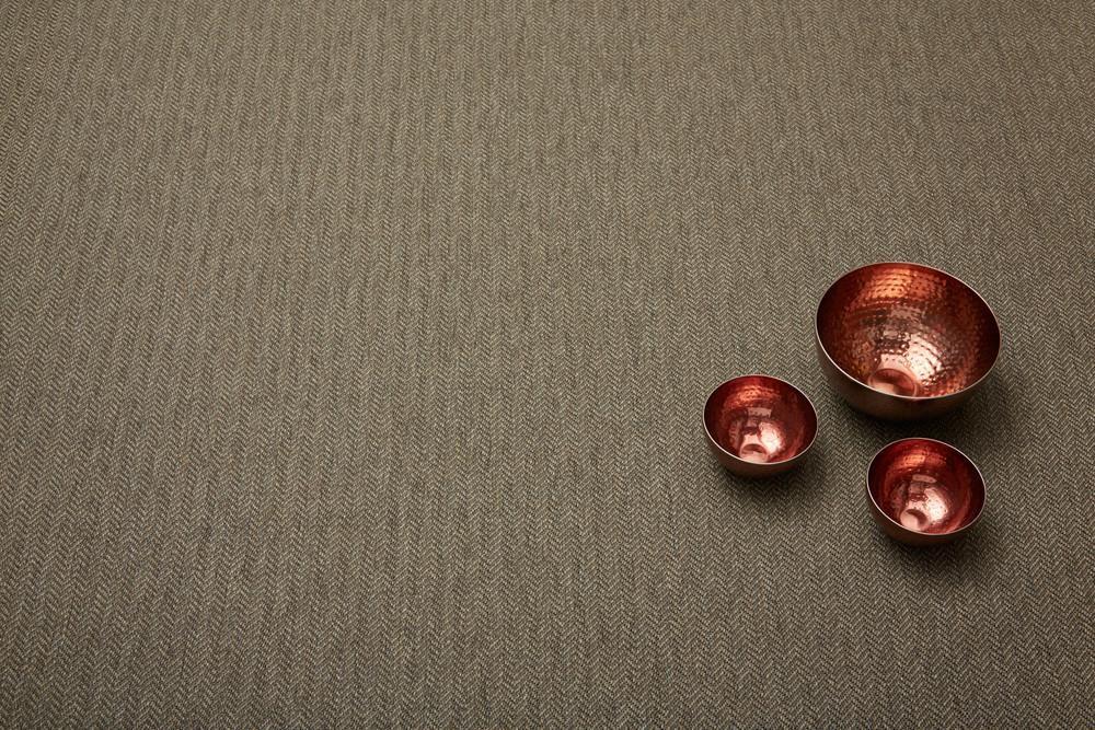 Natural fibre look brown rug