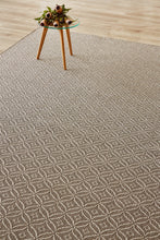 Natural fibre look taupe rug