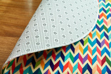 Multi-coloured Chevron Round