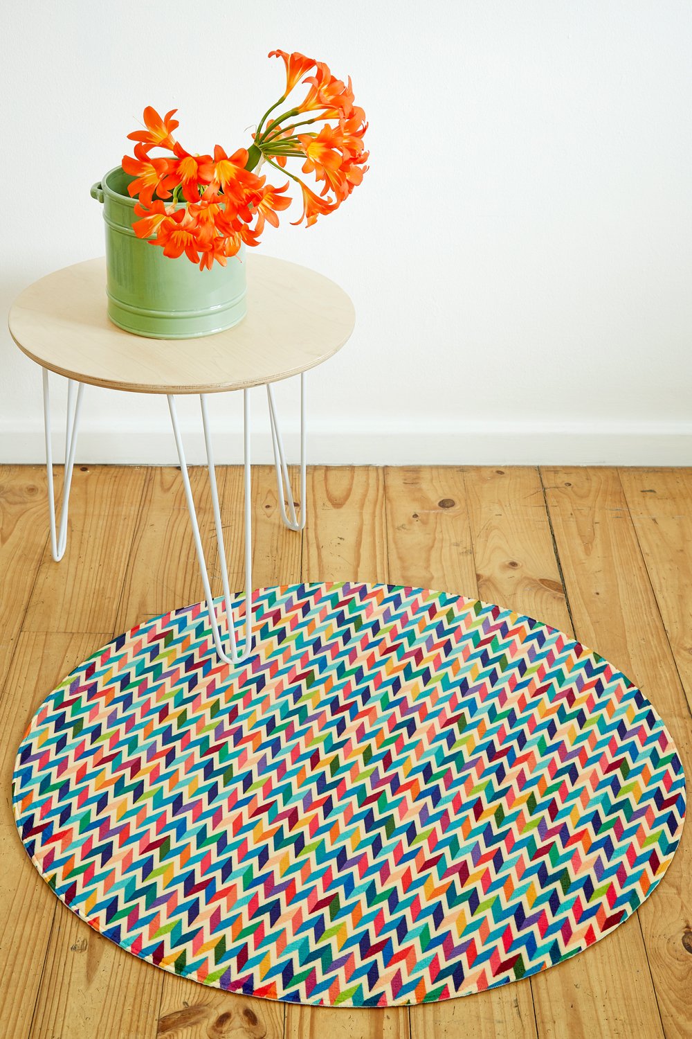 Multi-coloured Chevron Round