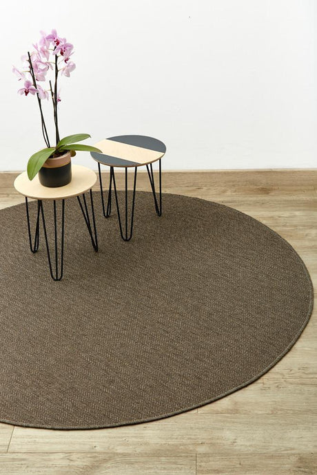 Natural fibre look circle round brown rug